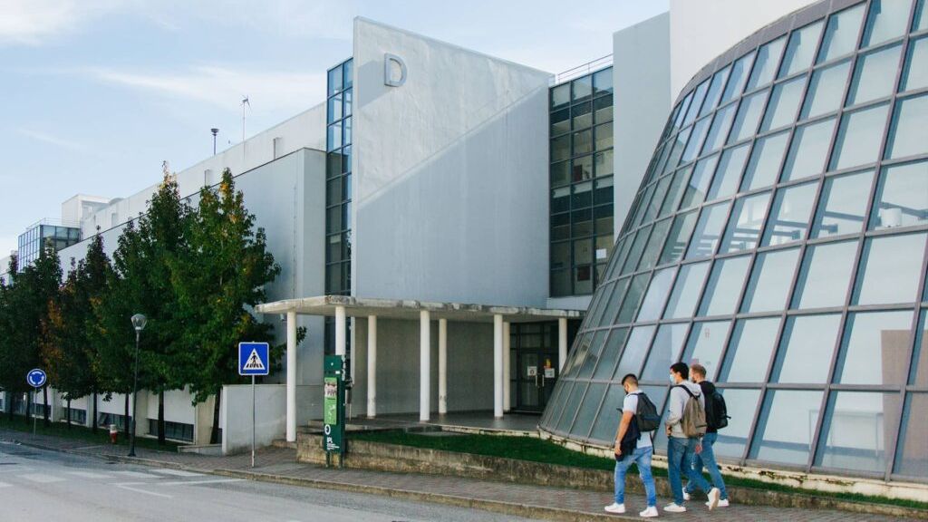 Escola Superior de Tecnologia e Gestão IPL Leiria @IPL