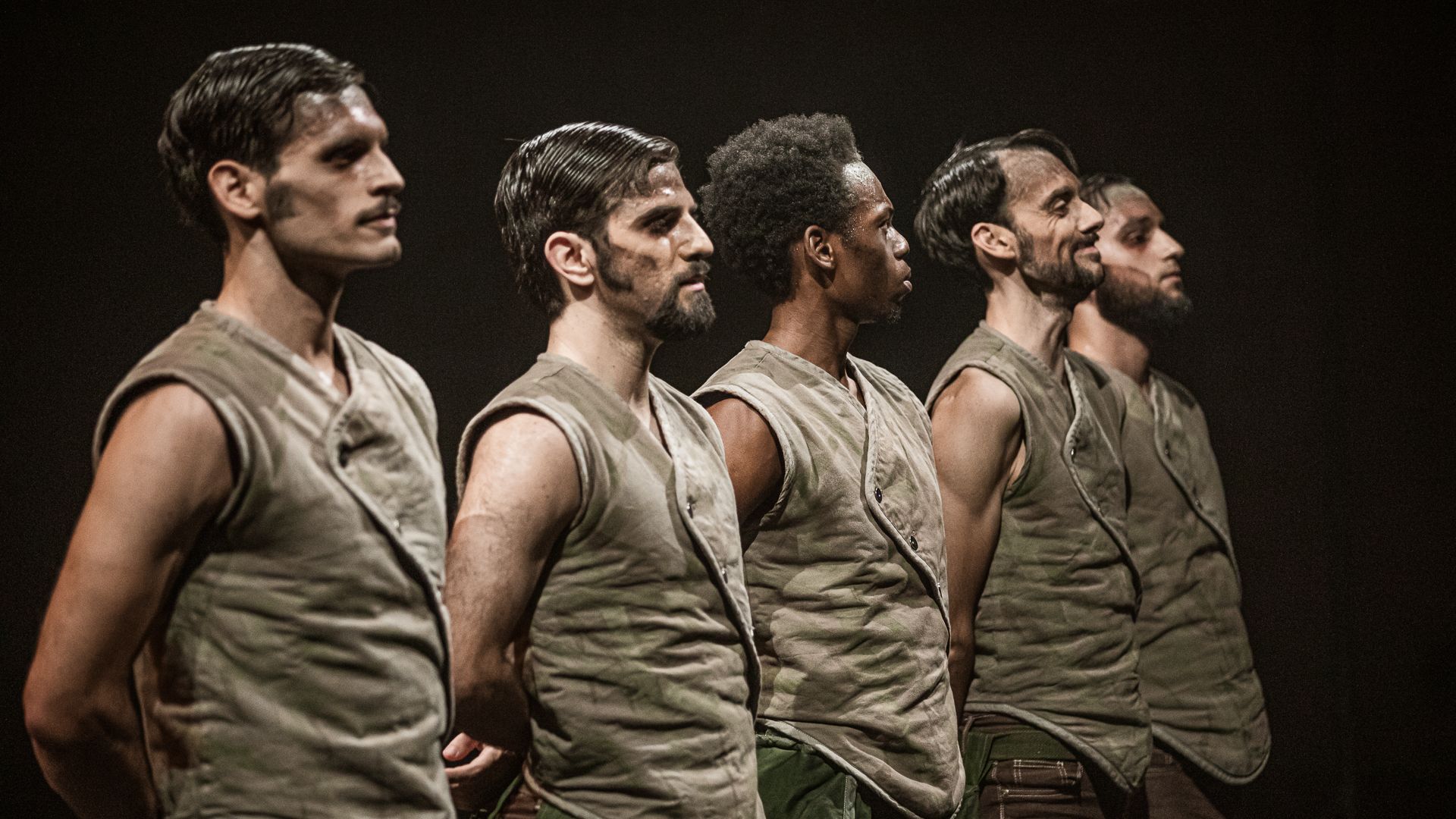 A Guerra Colonial e os seus traumas Teatrão @Carlos Gomes