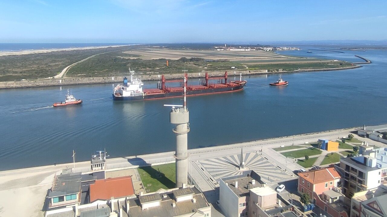 Portos de Aveiro e da Figueira da Foz querem avaliar posição competitiva @APA