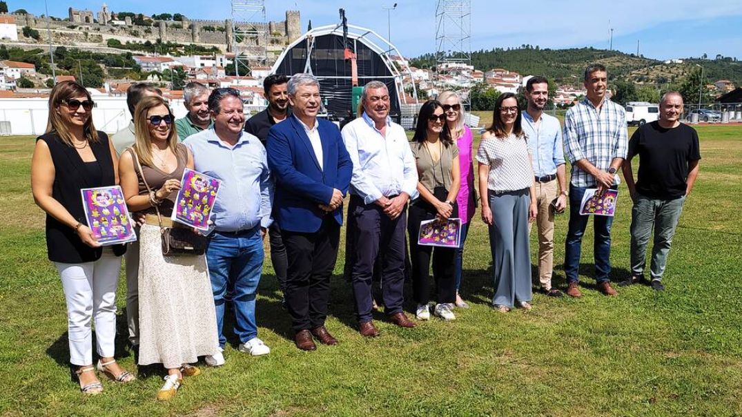 Apresentação da Feira do Ano com alguns dos elementos que integram a comissão organizadora @JL