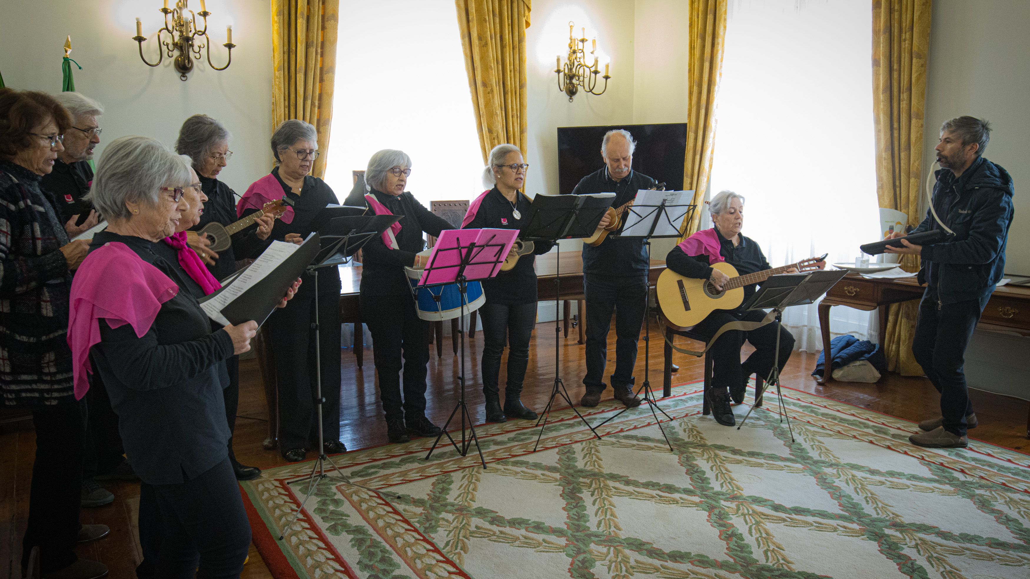 Atividade de canto das janeiras da associação CADES @CMM