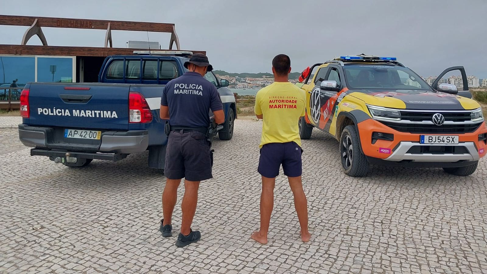O corpo de um homem foi detetado a boiar na baía de São Martinho do Porto Sul @AMN