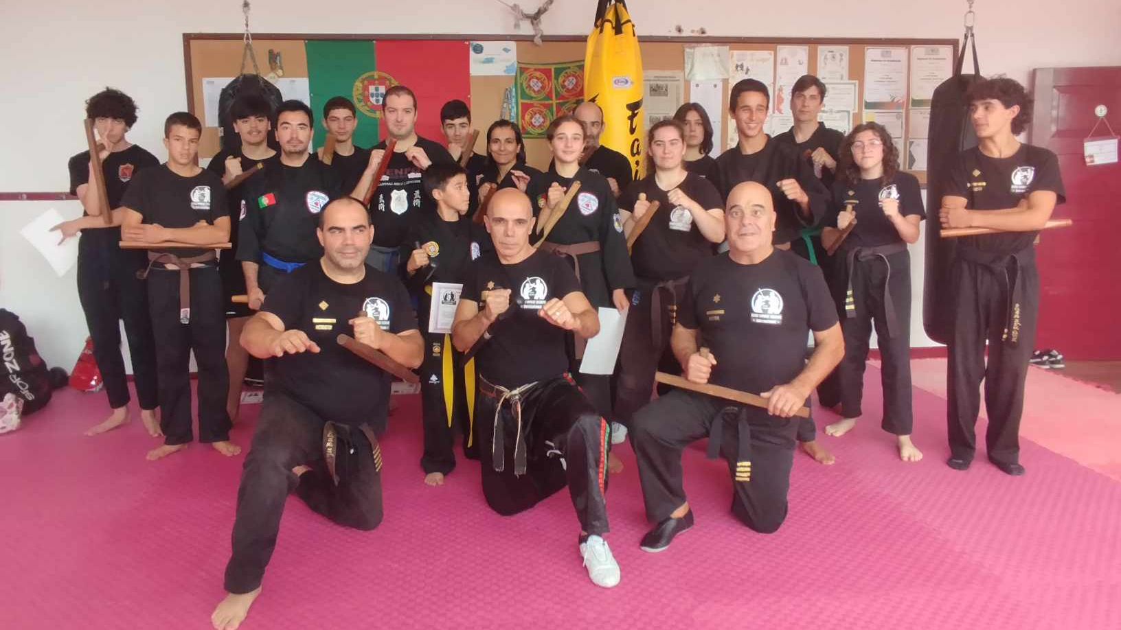 O encontro terminou com a comemoração do 12º aniversário da Academia Carlos Cordeiro @DR