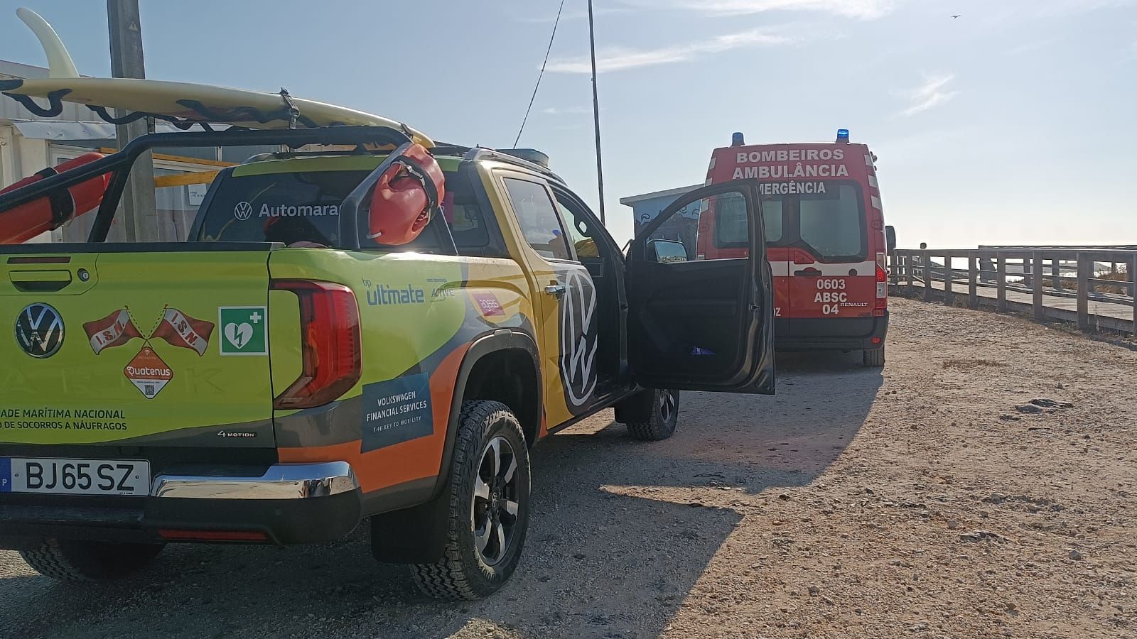 Os elementos do projeto «SeaWatch» auxiliaram esta tarde uma mulher que se encontrava em dificuldades na água @AMN