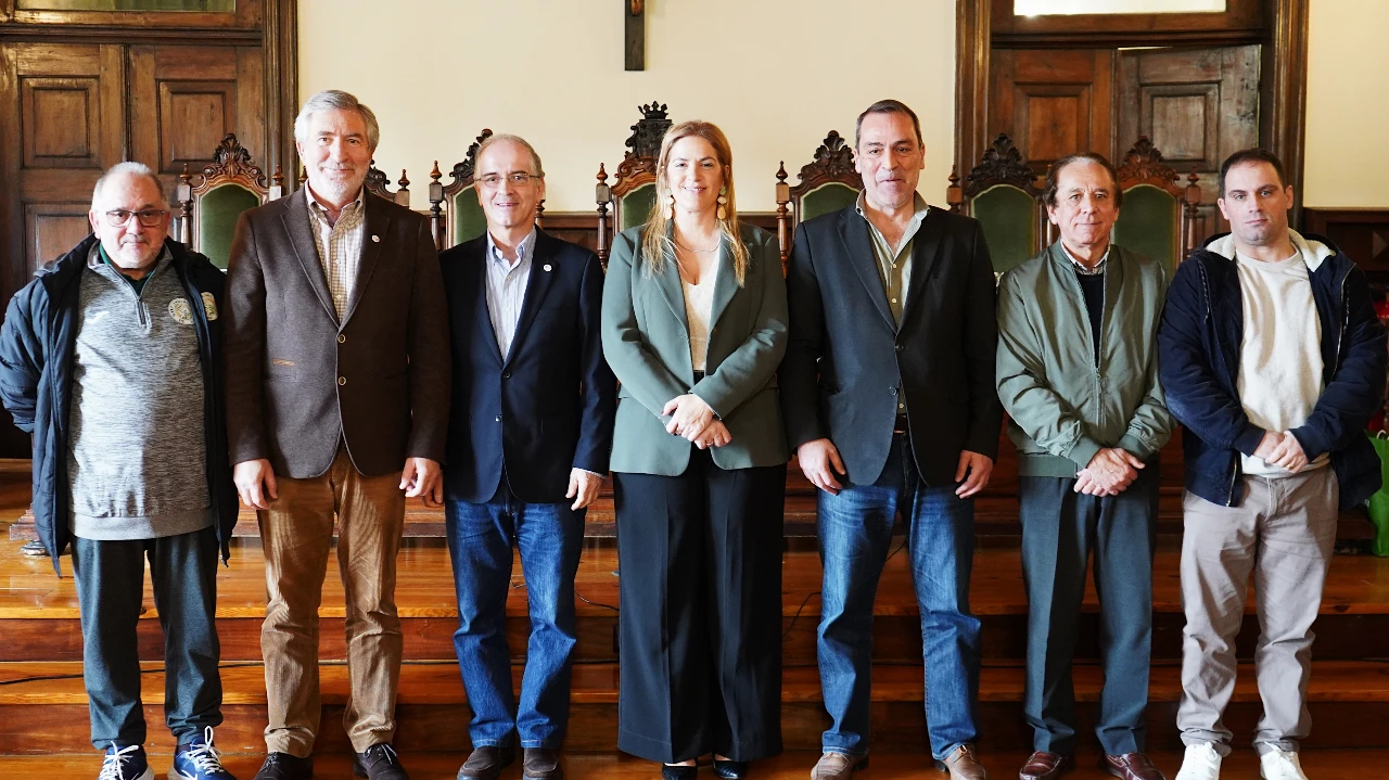 Entidades presentes na assinatura do protocolo @CM Lamego 