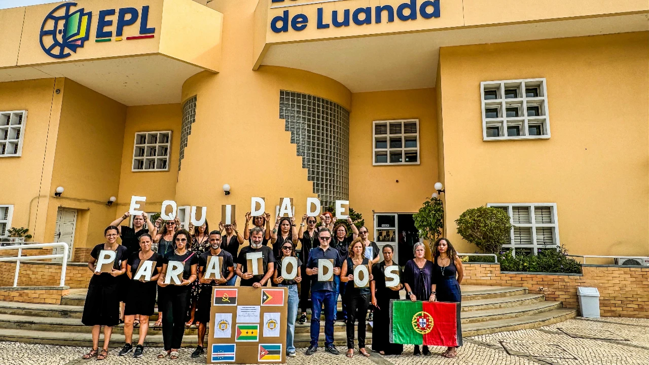 ©Comissão de docentes EPL