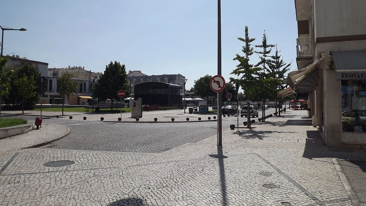 Praça salgueiro Maia ©Protectportugal Wikimedia