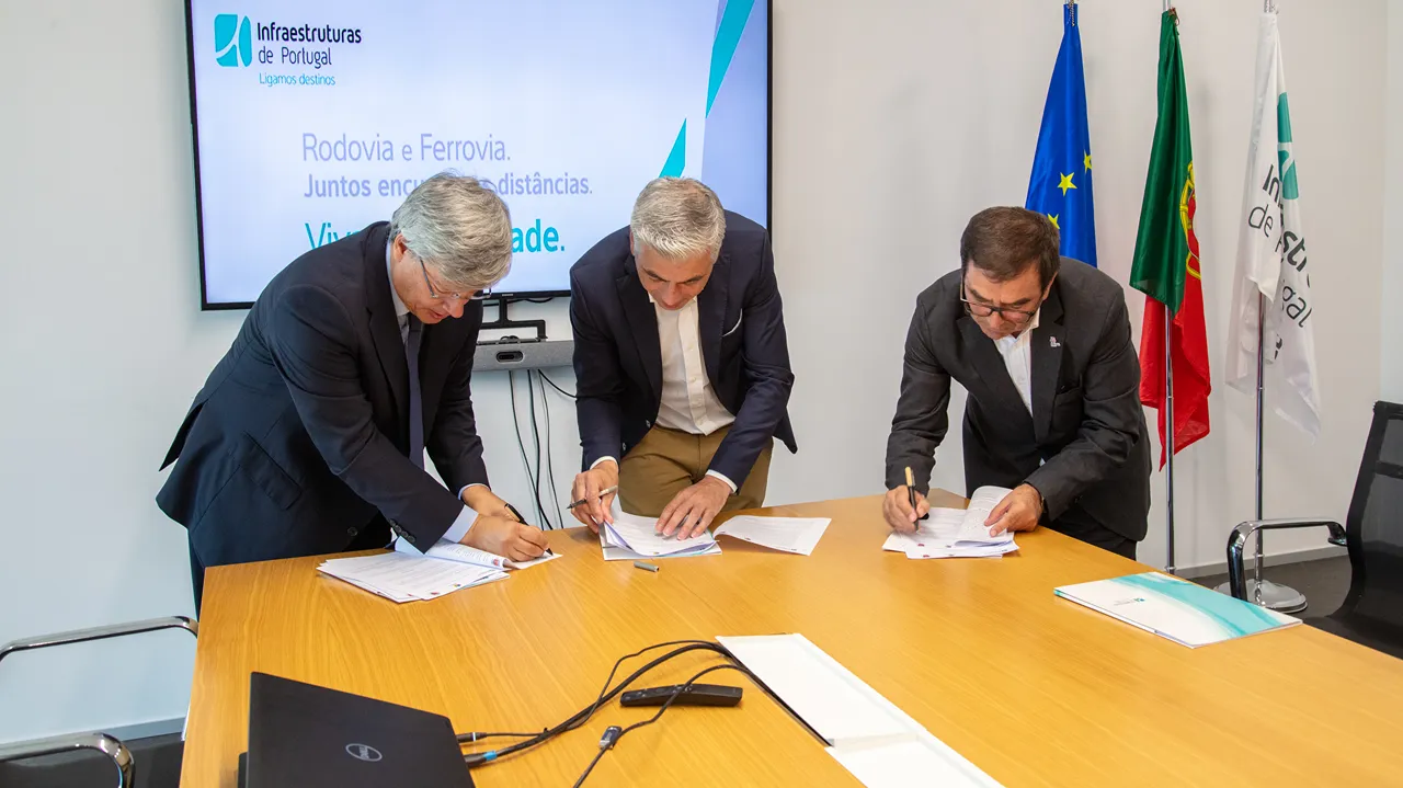 Assinatura do acordo @CM Guarda