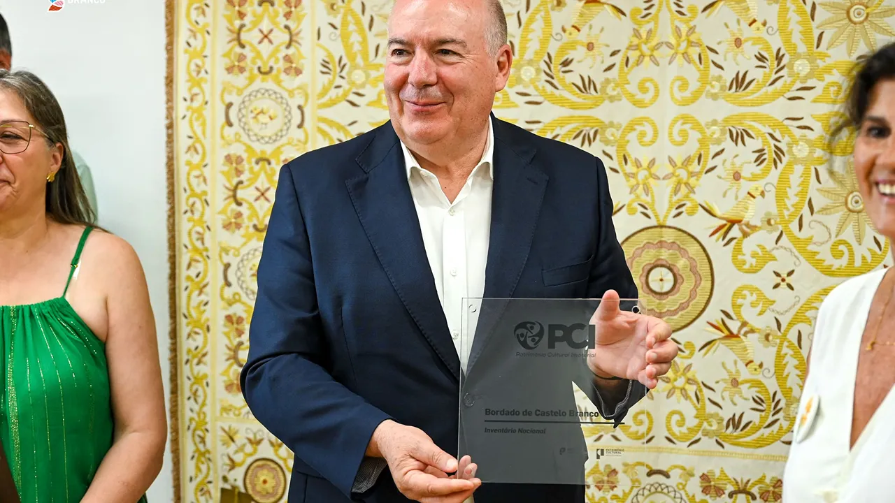 Recepção da Placa ©CMCB