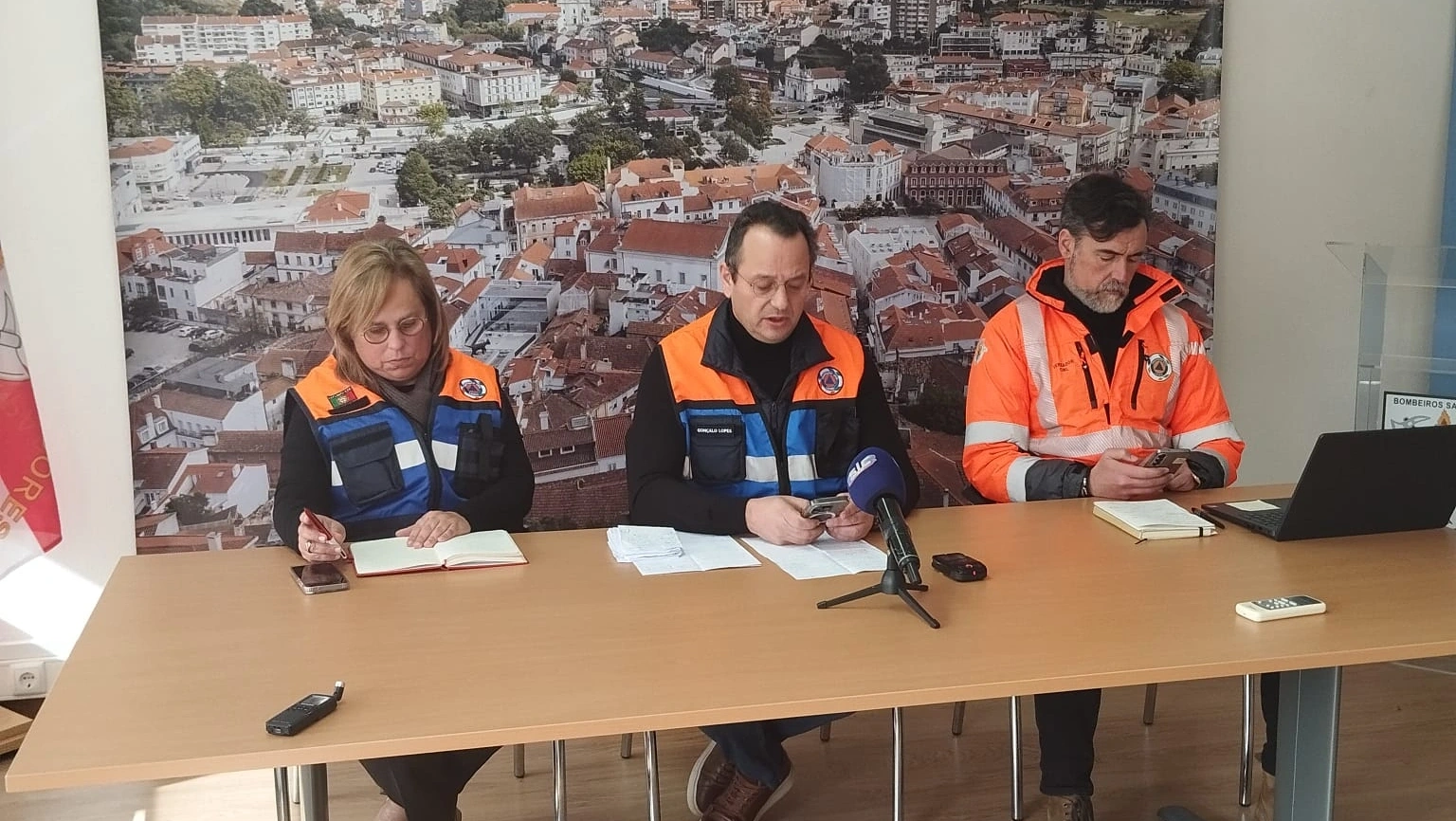 autarquias-de-leiria-exigem-respostas-e-redes-ap-s-11-dias-sem
